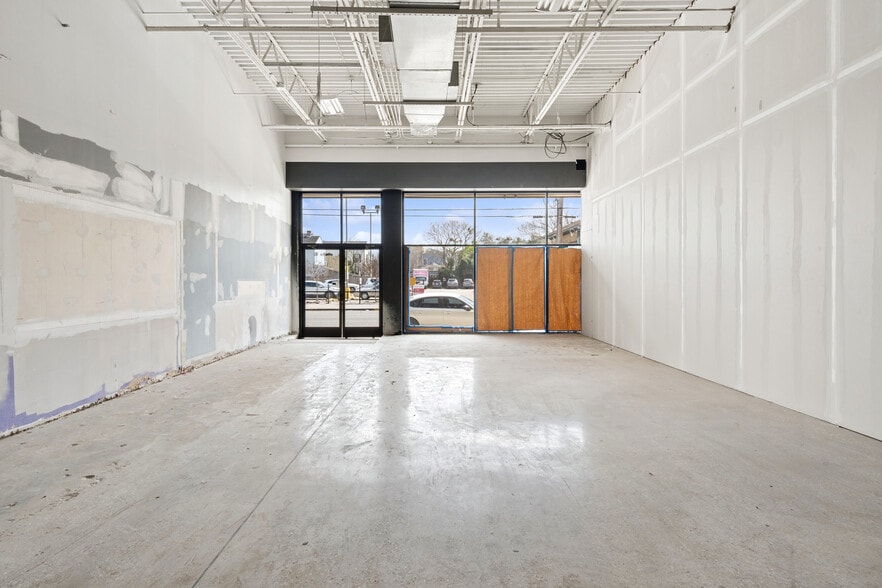 More Photos Of 2801 Magazine St, New Orleans Freestanding For Sale