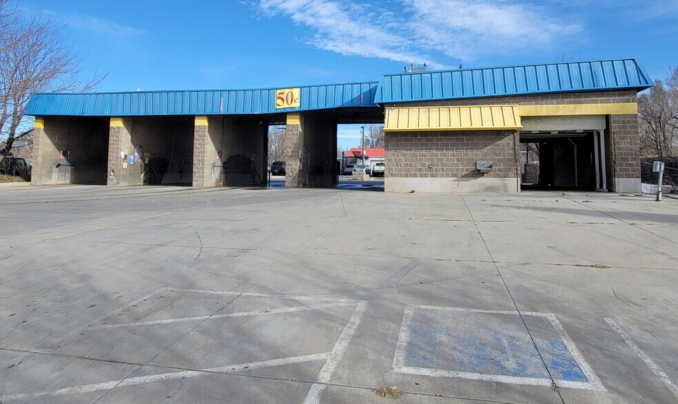 Primary Photo Of 404 Vinita Pl, Pueblo Carwash For Sale