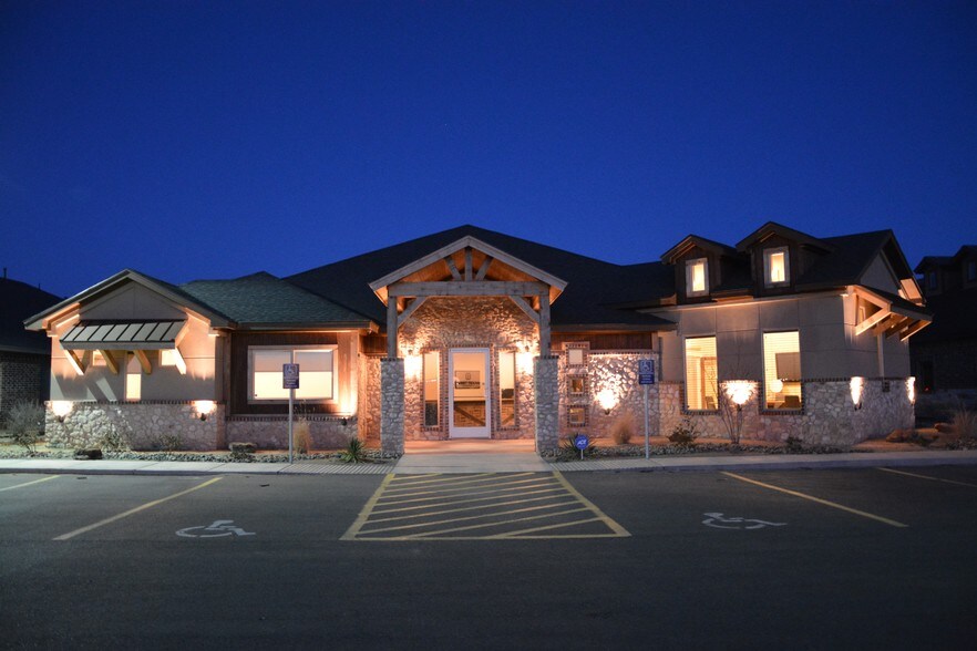 More Photos Of 13037 Quaker Ave, Lubbock Office For Lease