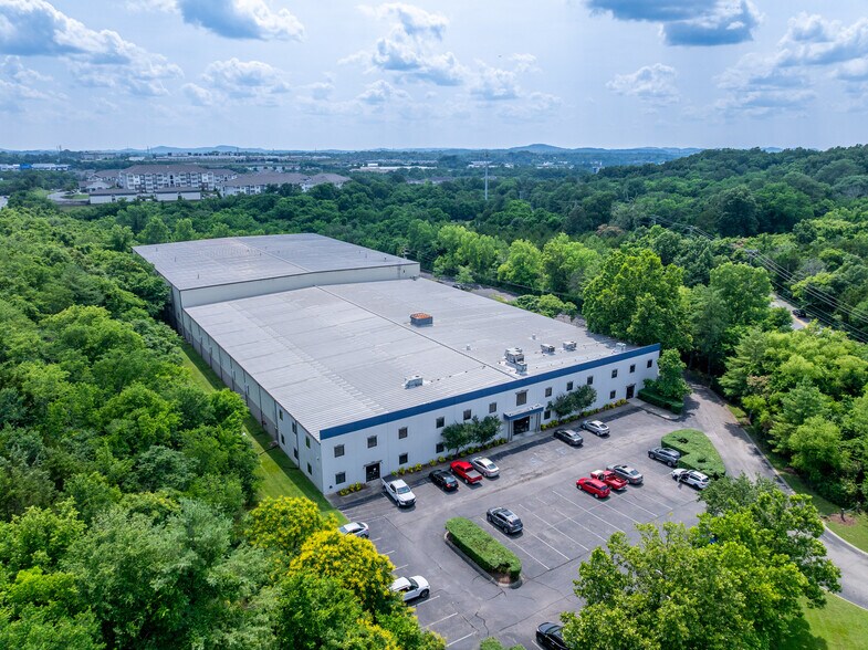 More Photos Of 5582-5584 Mount View Rd, Antioch Warehouse For Lease