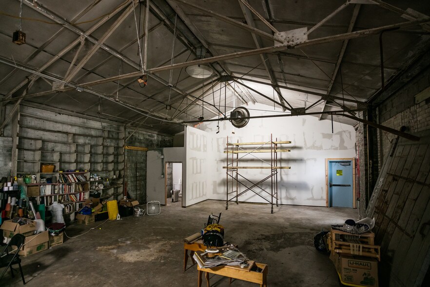 More Photos Of 1356 Mount Elliott St, Detroit Industrial For Sale