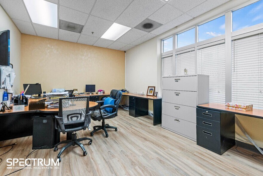More Photos Of 29018 N Hancock Pky, Valencia Warehouse For Lease