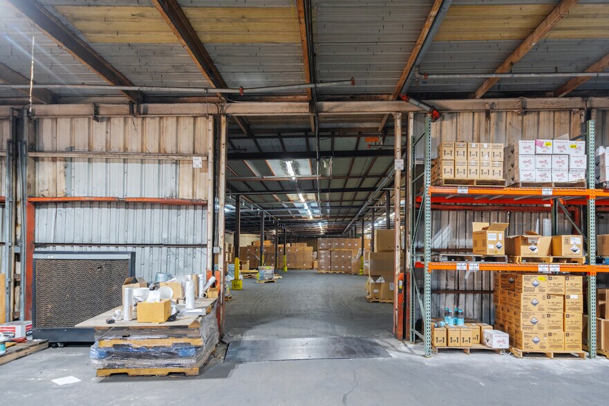 More Photos Of 1300 SE 82nd St, Oklahoma City Distribution For Sale