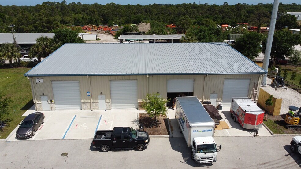 More Photos Of 5265 45th St, Vero Beach Unknown For Lease