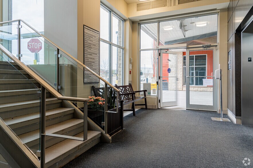 More Photos Of 30 Springborough Blvd SW, Calgary Office For Lease