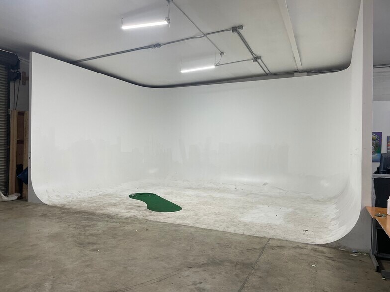 More Photos Of 1348 E 15th St, Los Angeles Warehouse For Lease