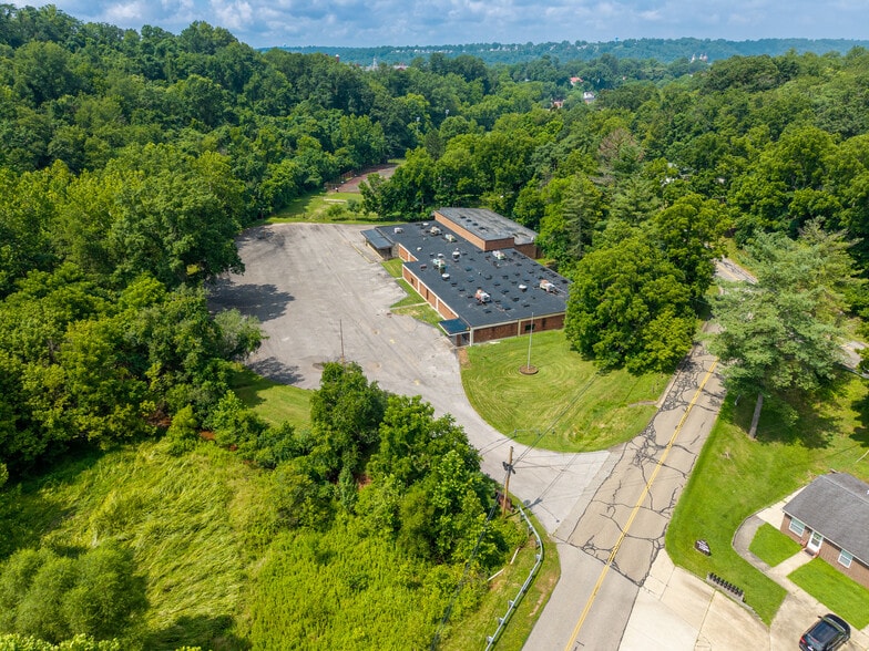 Primary Photo Of 700 Channel Ln, Marietta Light Distribution For Lease