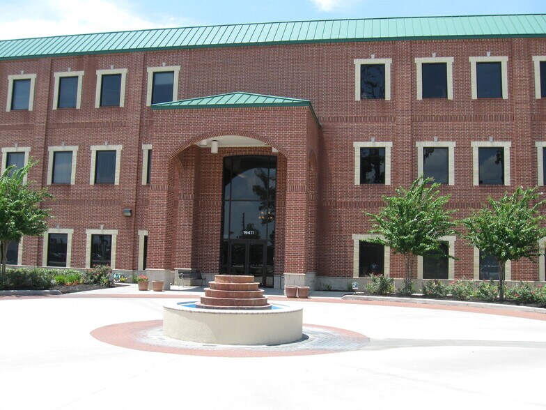 More Photos Of 19411 McKay Blvd, Humble Medical For Lease