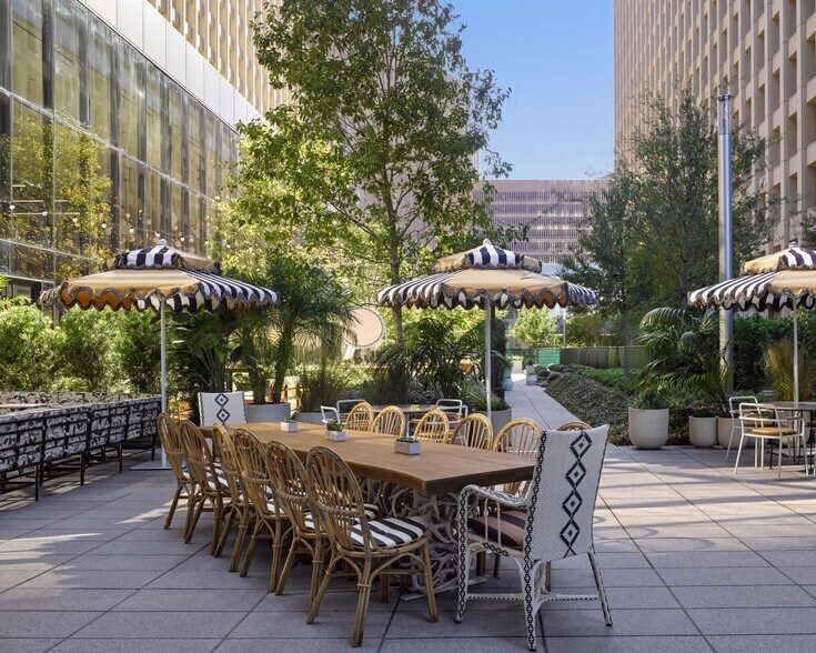 More Photos Of 1200 Smith St, Houston Office For Lease