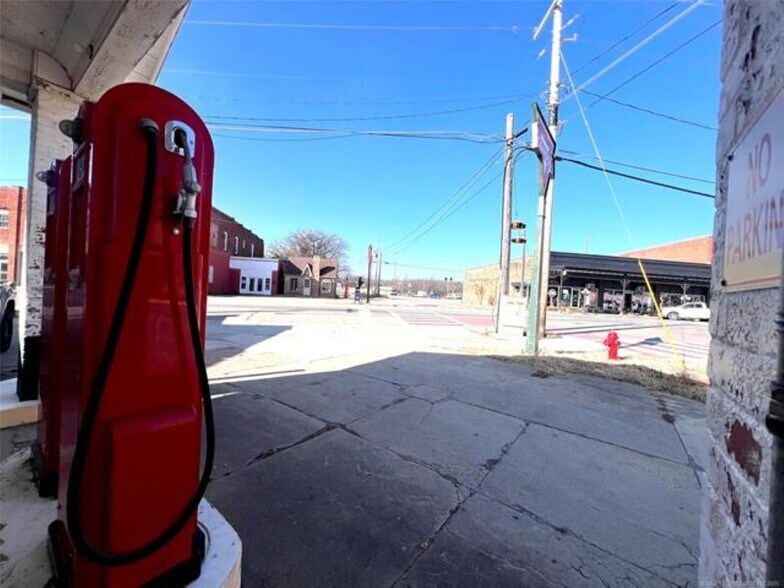 More Photos Of 2654 N Main St, Mcalester Office For Sale