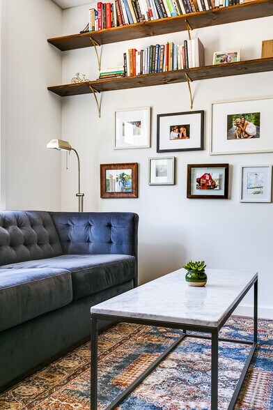 More Photos Of 423-441 NW 23rd St, Oklahoma City Movie Theatre For Lease