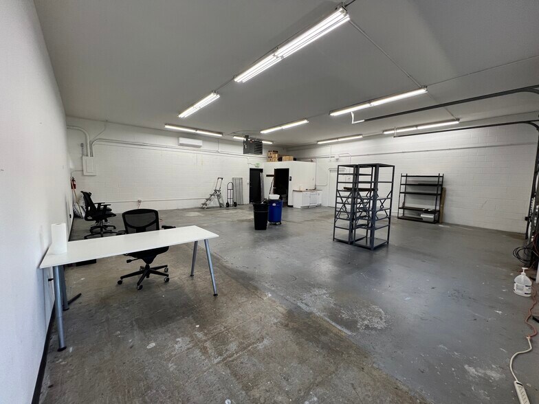 More Photos Of 776 W Baseline Rd, Lafayette Warehouse For Lease