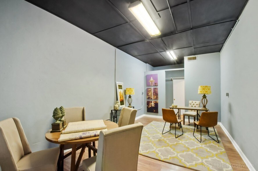 More Photos Of 152-158 N Water Ave, Gallatin Office For Lease