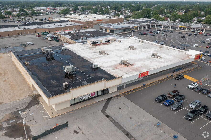 More Photos Of 2000 Hempstead Tpke, East Meadow Unknown For Lease