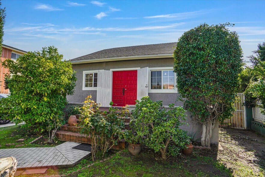Primary Photo Of 5552 Barton Ave, Los Angeles Land For Sale