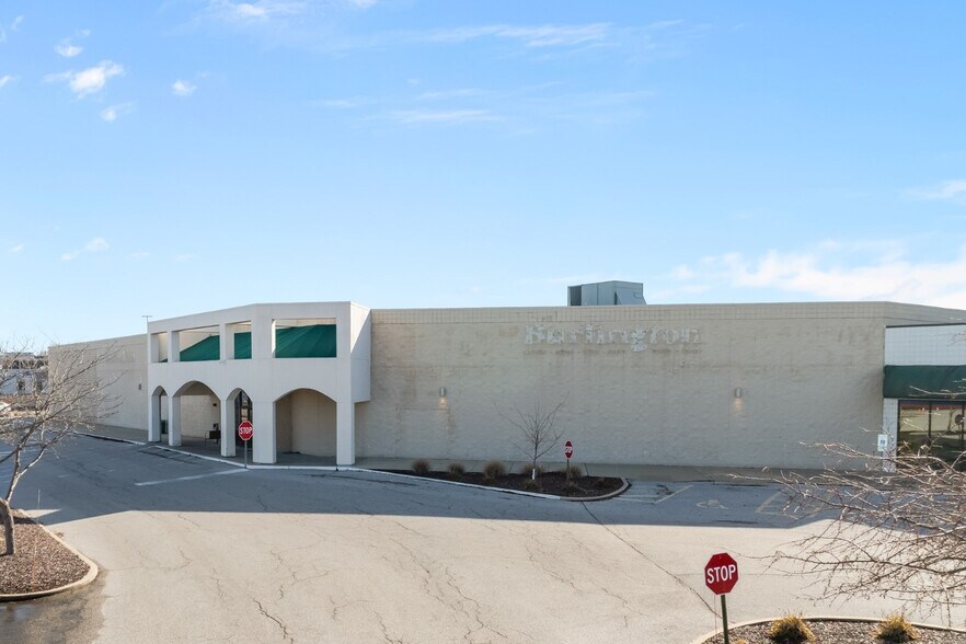 More Photos Of 1-125 Plaza Dr, Fairview Heights Storefront For Lease