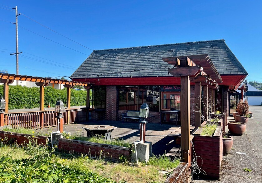 More Photos Of 151 Sunset Blvd N, Renton Restaurant For Lease