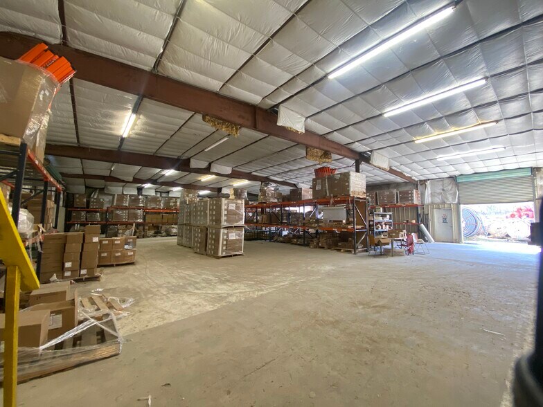 More Photos Of 12841 Highway 90, Beaumont Warehouse For Lease
