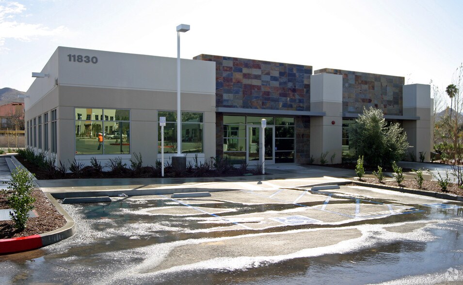 More Photos Of 11830 Pierce St, Riverside Office For Sale