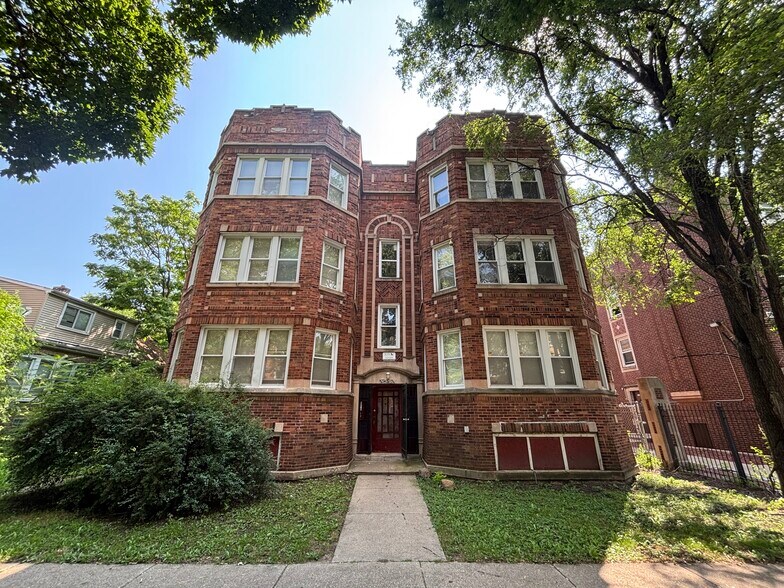 Primary Photo Of , Chicago Multifamily For Sale