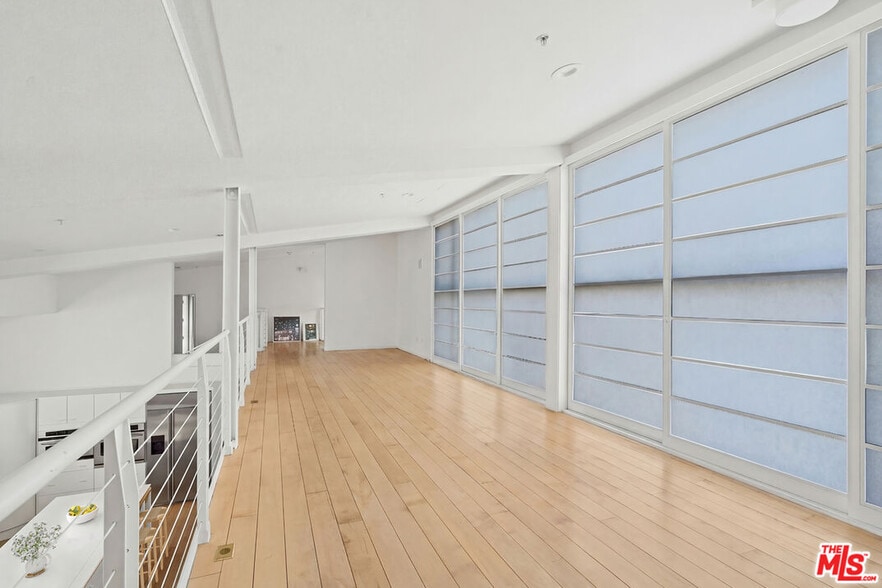 More Photos Of 2100 Abbot Kinney Blvd, Venice Office For Lease