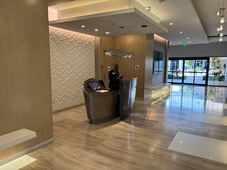 More Photos Of 2875 NE 191st St, Aventura Coworking Space
