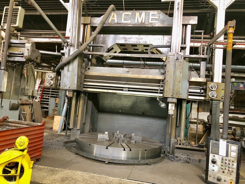 More Photos Of 800 N Water Ave, Sharon Service For Lease