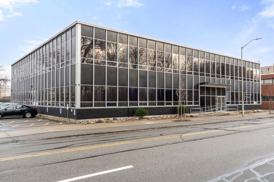 Primary Photo Of 701 Concord Ave, Cambridge Medical For Lease