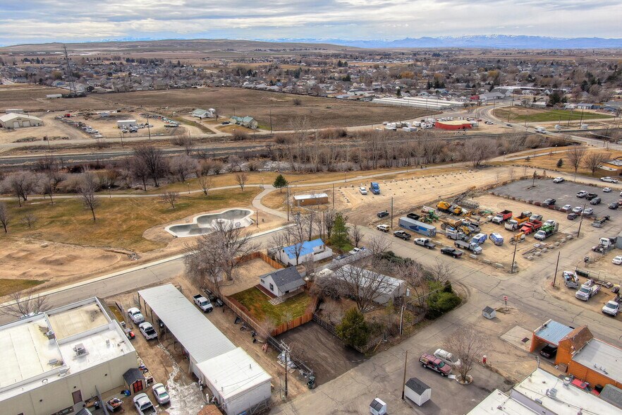 More Photos Of 218 N Avenue C, Kuna Apartments For Sale