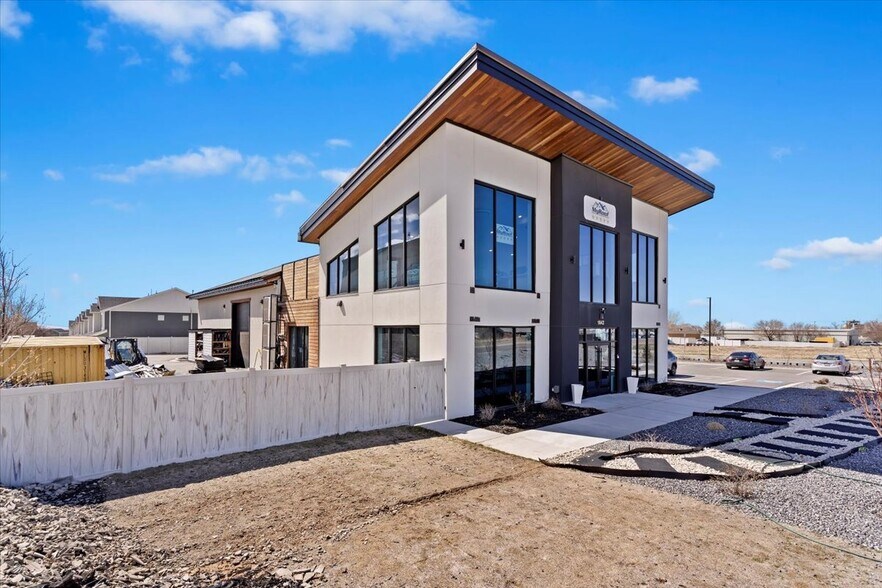 More Photos Of 1042 3000 N, Layton Office For Sale