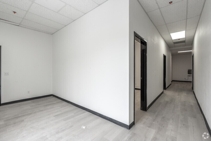 More Photos Of 3535 N Anza Rd, Palm Springs Warehouse For Lease