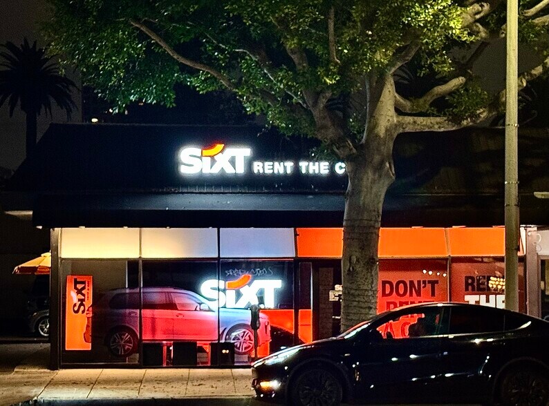 More Photos Of 270 S La Cienega Blvd, Beverly Hills Restaurant For Lease