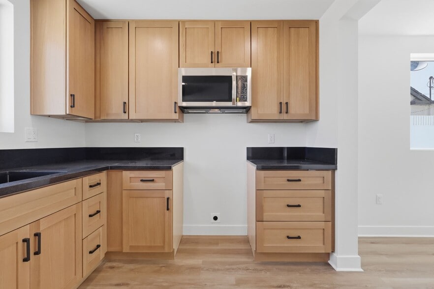 More Photos Of 1507 W 83rd St, Los Angeles Apartments For Sale