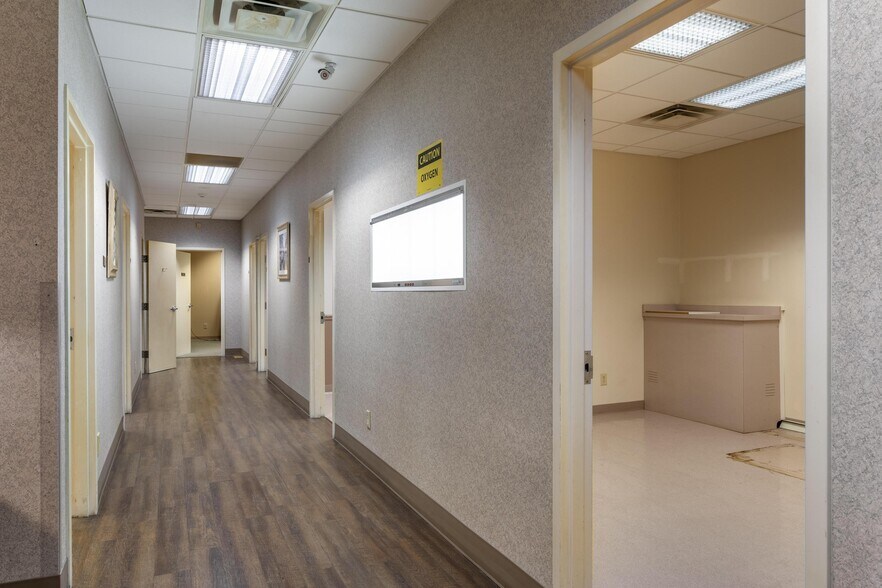 More Photos Of 1494 Stuart Rd NE, Cleveland Medical For Lease