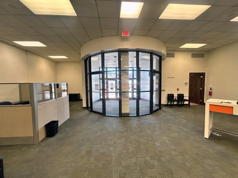 More Photos Of 331 Bridge St, New Cumberland Office For Sale