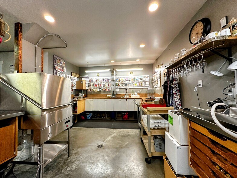 More Photos Of 1156 Rocky Creek Rd, Ladysmith Flex For Sale