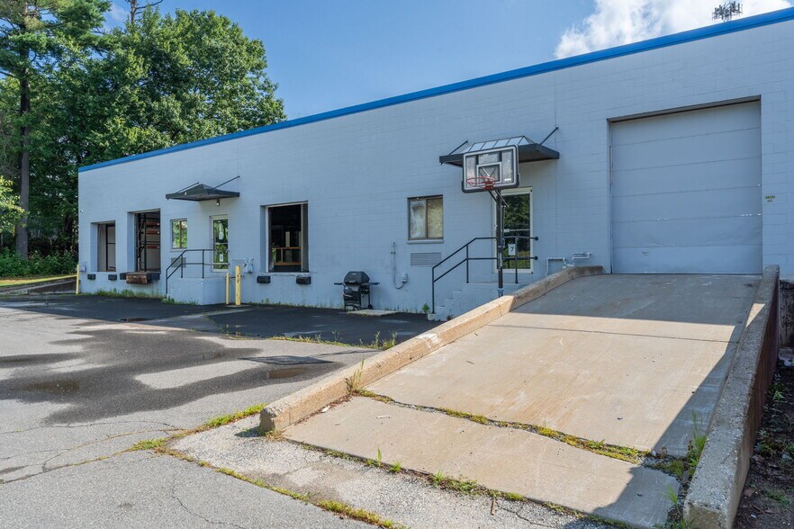 More Photos Of 850 E Industrial Park Dr, Manchester Industrial For Sale