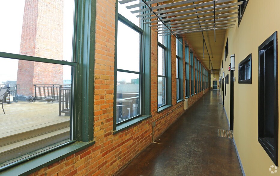 More Photos Of 55 Railroad St, Rochester Apartments For Lease