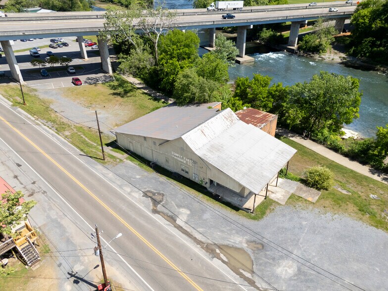 More Photos Of 1833-1837 Netherland Inn Rd, Kingsport General Retail For Sale
