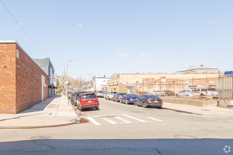 More Photos Of 91-24 144th Pl, Jamaica Warehouse For Lease