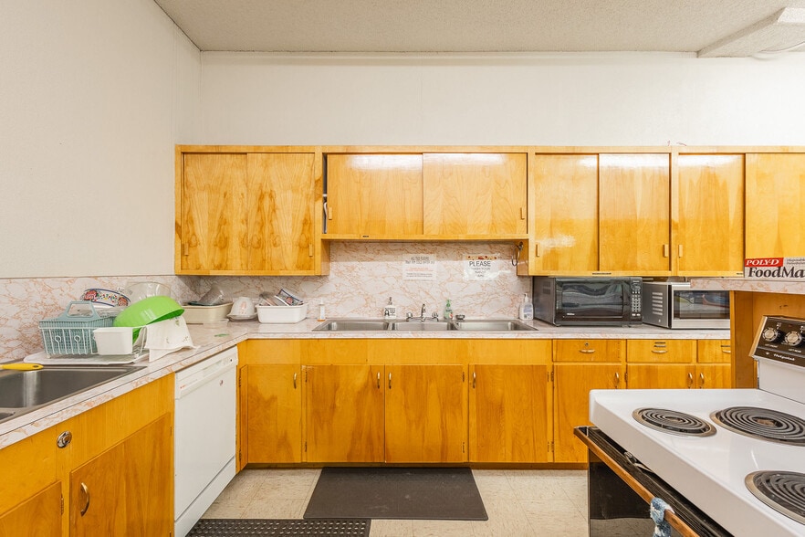 More Photos Of 408 N Garden St, Boise Religious Facility For Sale