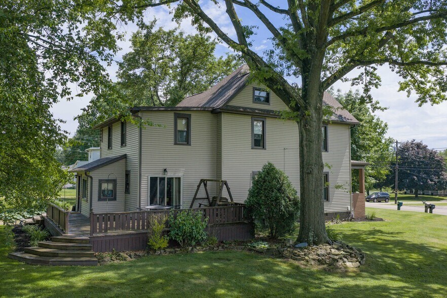 More Photos Of 6297 Columbia Rd NW, Dover Specialty For Sale