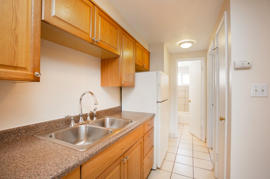 More Photos Of 136 Washington St, Denver Apartments For Sale