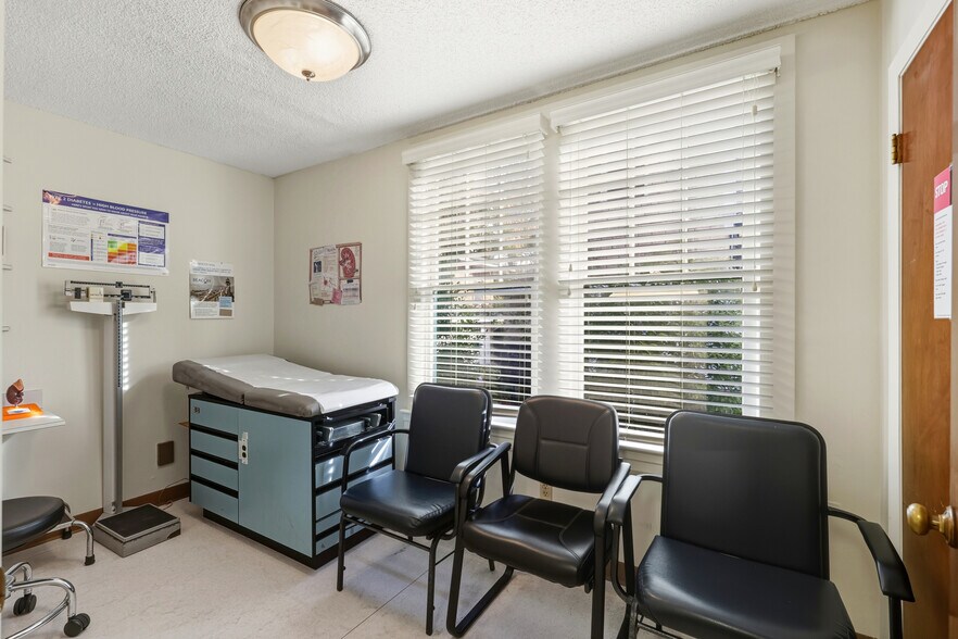 More Photos Of 2585 Herschel St, Jacksonville Office For Sale