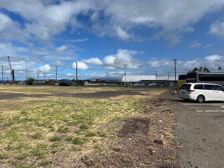More Photos Of Ala Moana Blvd @ Forrest Ave, Honolulu Land For Lease
