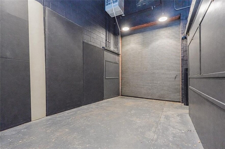 More Photos Of 332 Douglass St, Brooklyn Warehouse For Sale