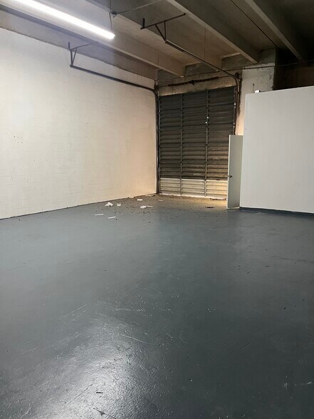 More Photos Of 1922 NE 149th St, North Miami Office For Lease