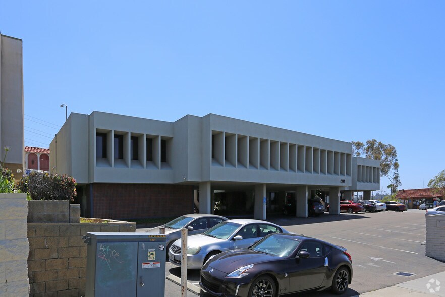 More Photos Of 2191 S El Camino Real, Oceanside Office For Lease