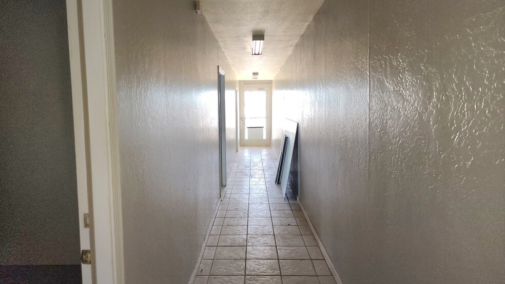 More Photos Of 66695 HWY 60 hwy, Salome Warehouse For Sale