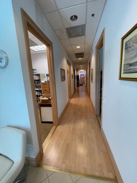More Photos Of 2830 W State Road 84, Fort Lauderdale Flex For Sale